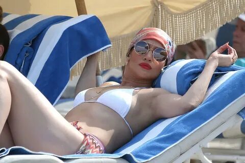 Jennifer Lopez White String Bikini MILFtastic in Miami - voo