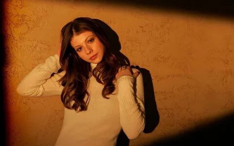 Filmovízia: Michelle Trachtenberg Wallpaper