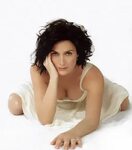 Pictures of Carrie-Anne Moss