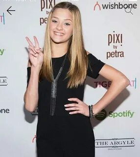 Lizzy Greene picture