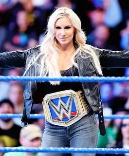 Provehito In Altum Charlotte flair wwe, Charlotte flair, Wre