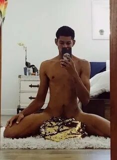 Keiynan Lonsdale Nude Selfies & EXPLICIT Wichs Video! - Star