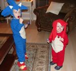 Little Lovables: DIY Sonic the Hedgehog and Knuckles Hallowe