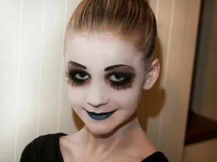 Pin by Corrinne on Hairstyles for the girls Halloween dress 