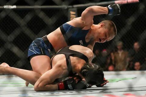 UFC 261 results: Rose Namajunas head kick KO’s Weili Zhang t