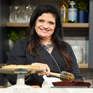 Why Food Network's Alex Guarnaschelli Is On a Mission to Hel