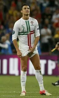Crotch grab Inappropriate Ronaldo, Soccer guys, Cristiano ro