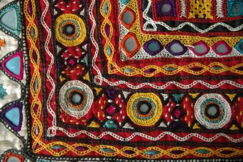 Rabari embroidery, Kutch, India. Embroidery motifs, Hand emb
