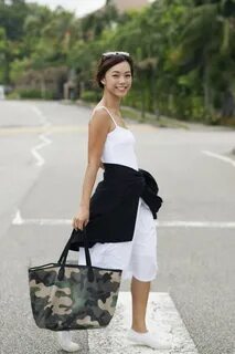 Andrea Chong - Fashion, Travel, Lifestyle Blog Style book Fa