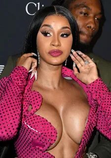 Cardi b leaked photos. Cardi Bs Nude Wardrobe Malfunction