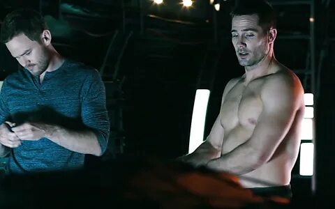 Luke Macfarlane Official Site for Man Crush Monday #MCM Woma