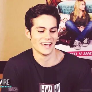 Sonrisa lindo dylan o brien GIF - Find on GIFER