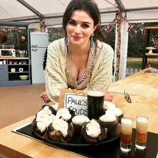 Aisling Bea в Твиттере: "Wishing this year’s new #GBBO baker