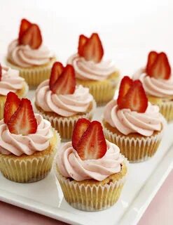 Strawberry Swirled Cupcakes with Strawberry Frosting Driscol