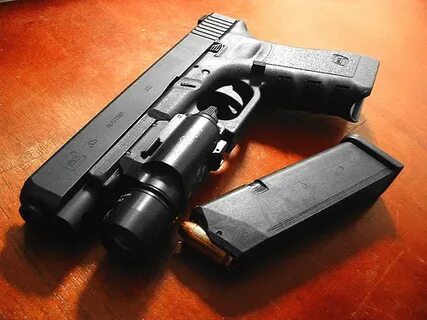 The 5 Best Tactical Lights for Glocks -- Reviews 2021