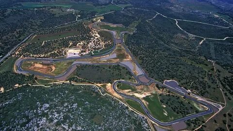 Racetracks and professional racing circuits around the world