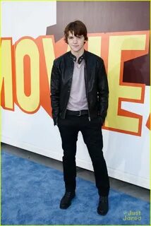 Joel Courtney Movies : Joel Courtney Biography, Movie Highli