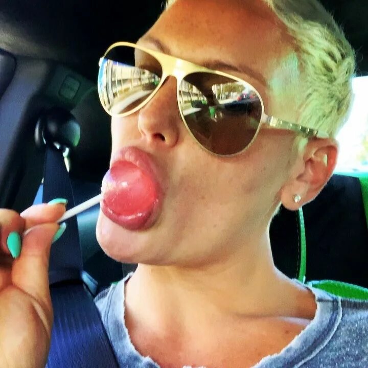 Kaden Kole op Instagram: "How many licks does it take to get to the ce...