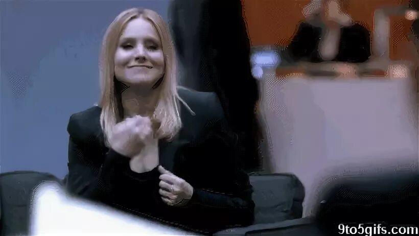 Kristen Bell Middle Finger Lipstick Funny Other Images- Gif-