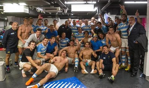 Los pumas: celebration inside the locker room.