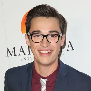 Joey Bragg Biography