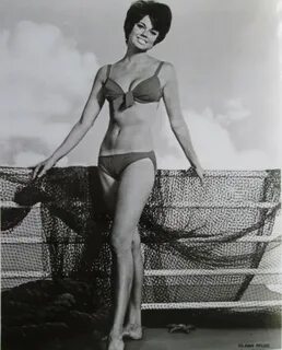 Jo Ann Pflug in a bikini - 24 Femmes Per Second