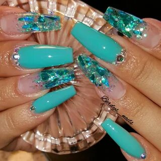 Tiffany blue 🙄 🤗 Her request 😄 Love her, and her long glitte