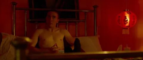The Stars Come Out To Play: Daryl Sabara - Shirtless & Naked