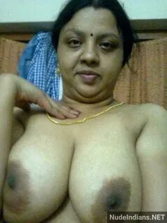 50 Real mallu nude images of sex-hungry sexy bhabhi & girls