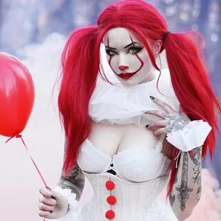 Pennywise from It Cosplay