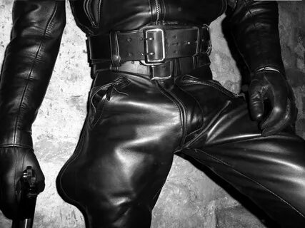 Rough Leatherman Leather pants, Leather outfit, Short leathe