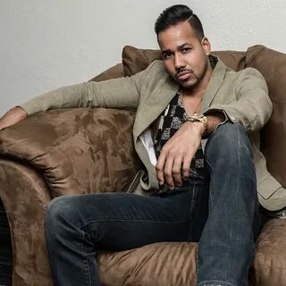 Video de imitadora de Romeo Santos disco Golden