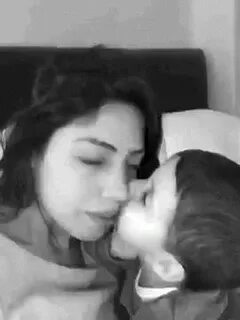 Besos Mama GIF - Besos Mama Hijo - Descubre & Comparte GIFs