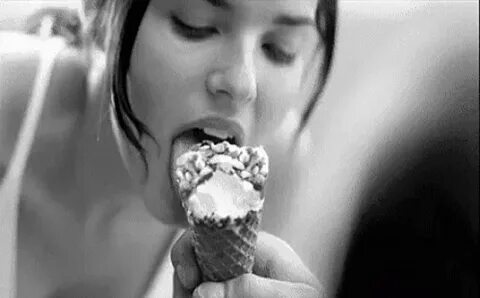 Ice Cream Cone Girl GIF - Ice Cream Cone Girl Eating - Disco