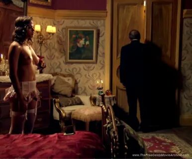 Actress Raquel Villar paparazzi topless shots and nude movie