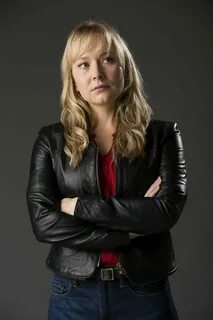 Fern Sutherland as (The Brokenwood Mysteries) Beautiful fema