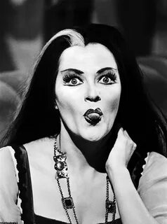 Yvonne De Carlo The munsters, Yvonne de carlo, Lily munster