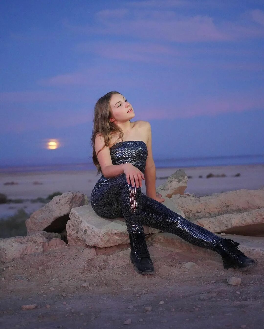 Piper Rockelle в Instagram: "I just ate so the moon & I had someth...