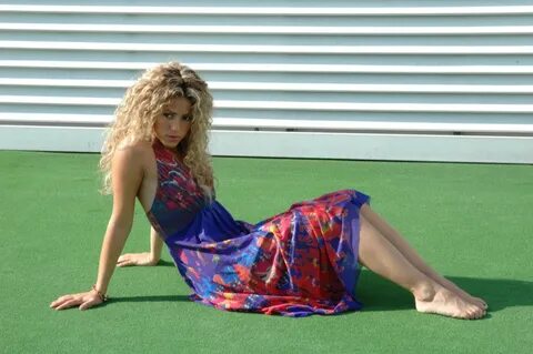 Shakira - More Free Pictures