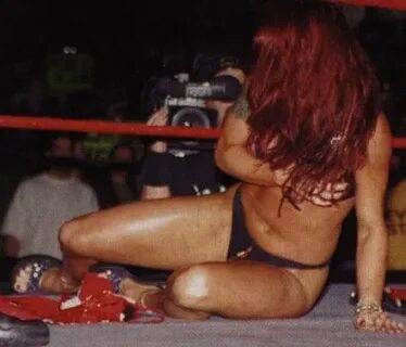 Amy Dumas Feet (3 photos) - celebrity-feet.com