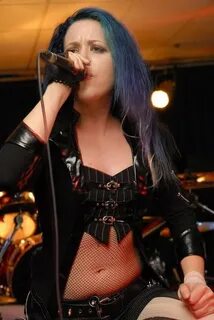 Alissa white gluz в купальнике 