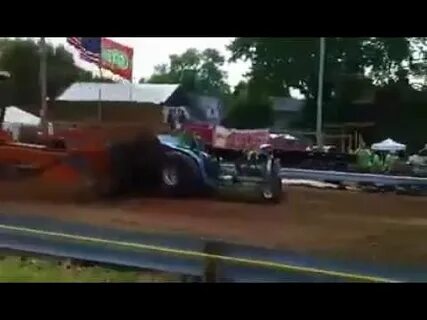 Blown Mini Rod Tractor Pulling - YouTube