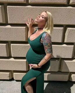 I really like pregnant wemon in tight sundress. Can u guys h