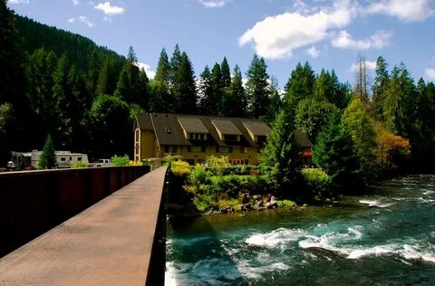 Best Hot Springs in Oregon - trekbible