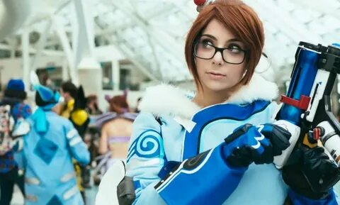 Who is Momokun and why do some cosplayers dislike her? - GEN