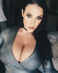 ANGELA WHITE IS READY FOR THE WEEKEND - Tabloid Nation