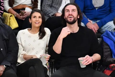 Nina Dobrev and Grant Mellon - LA Lakers vs Wizards din LA 0