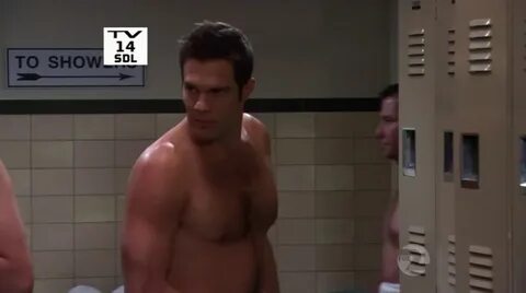 Geoff Stults Shirtless in How I Met Your Mother s6e05 - Shir