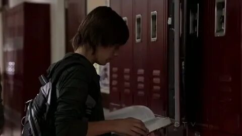 Picture of Jimmy Bennett in No Ordinary Family - jimmy-benne