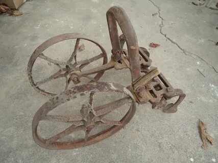 Vintage PLANET JR. 2 (double) Wheel Cultivator w/6 Plow Teet